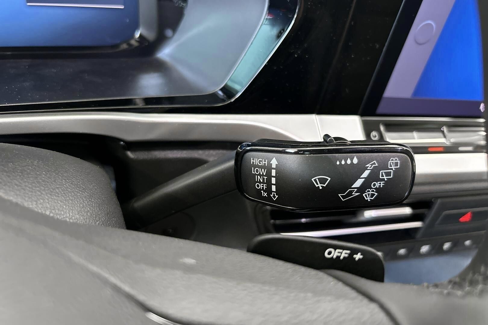 Ford Grand Tourneo Connect iso kuva 25