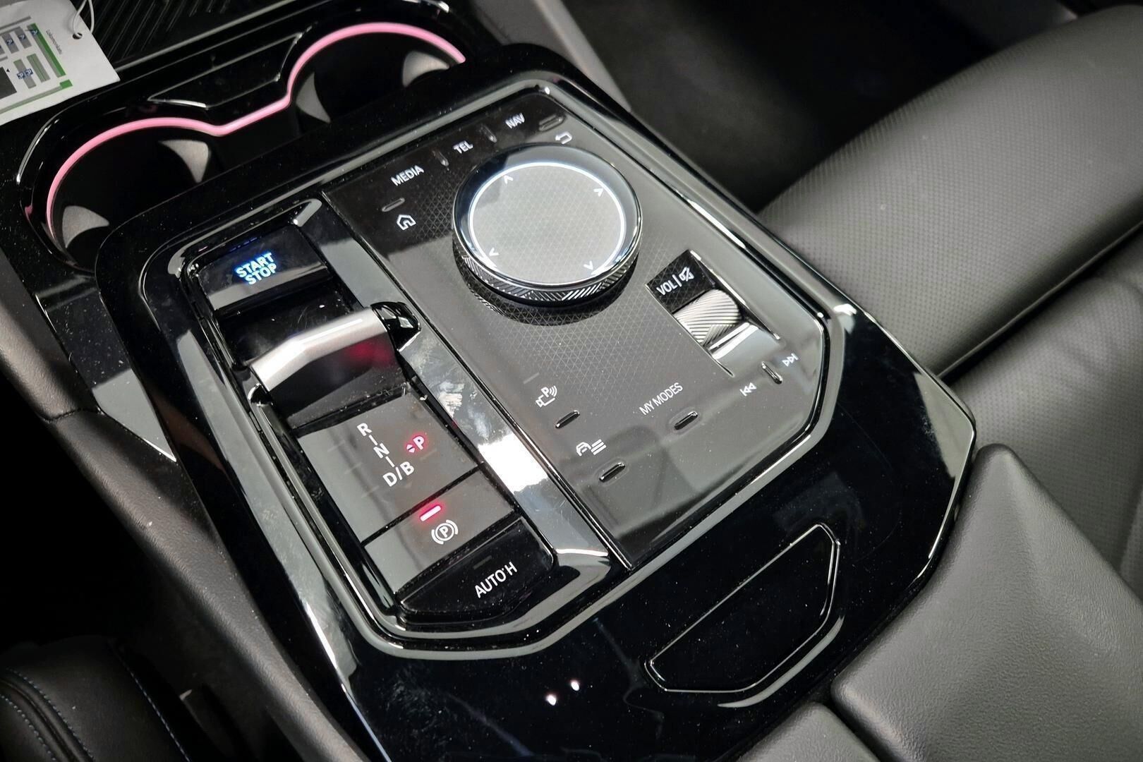 BMW I5 iso kuva 19