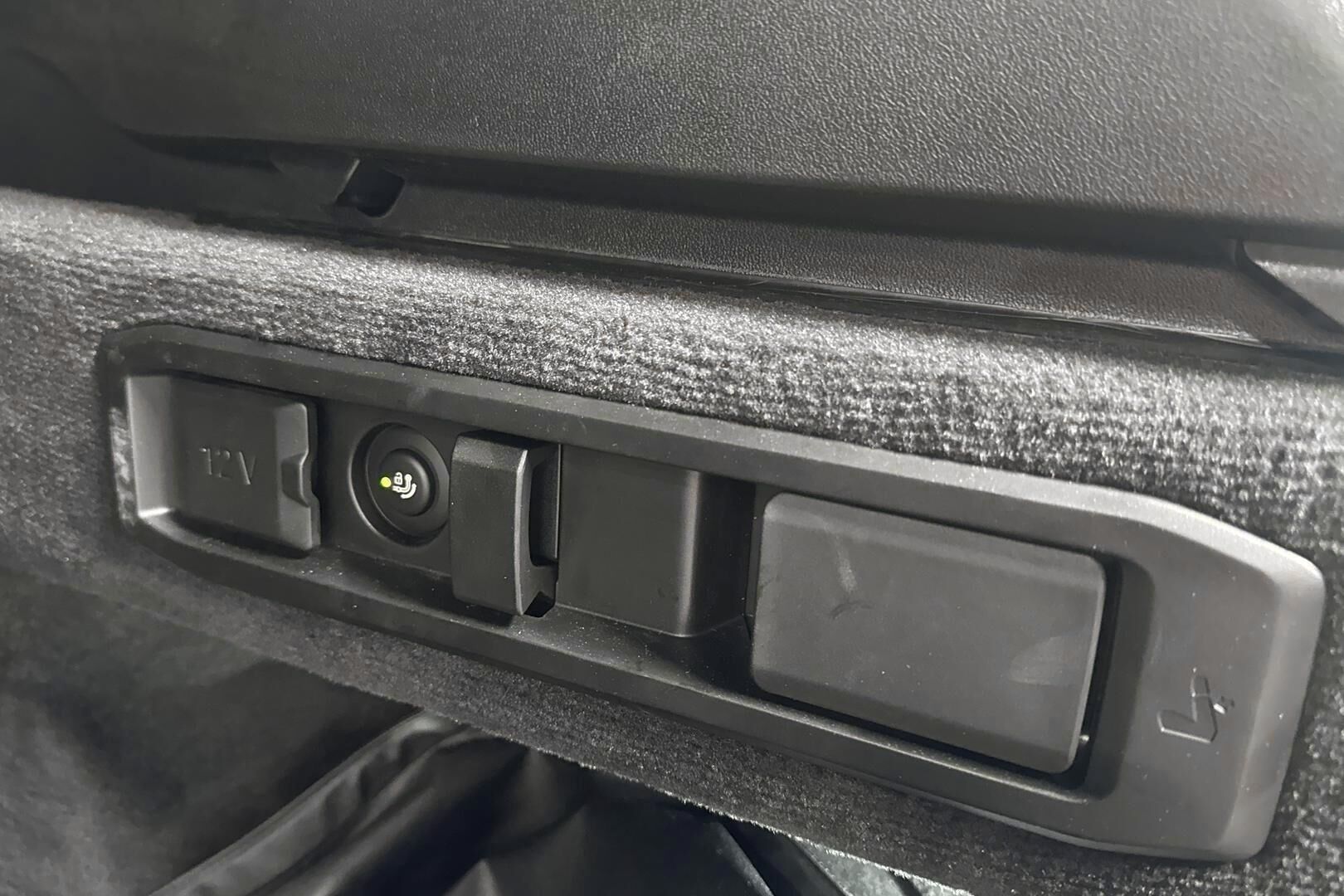 BMW M5 iso kuva 20