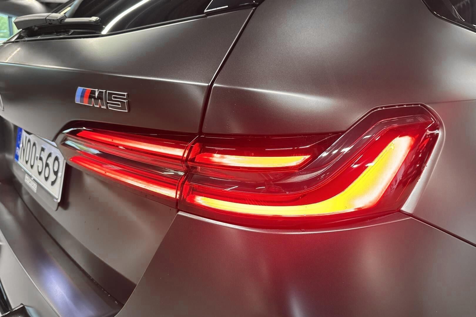 BMW M5 iso kuva 23