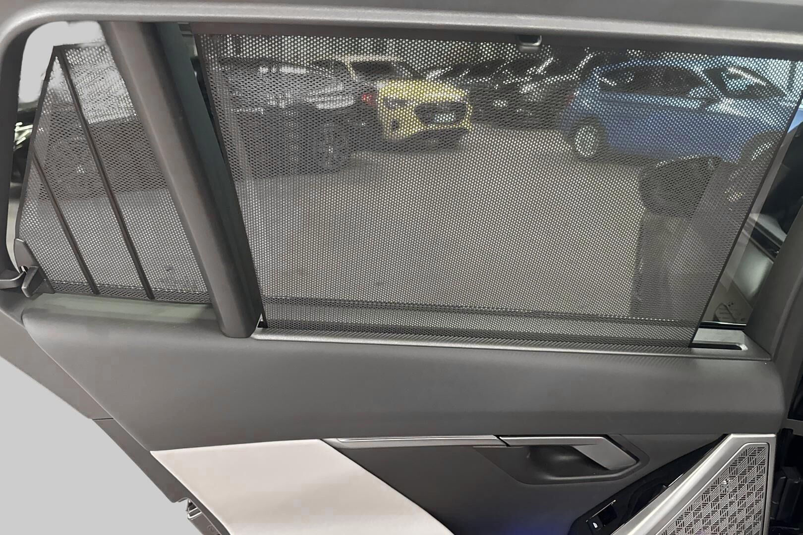 BMW M5 iso kuva 26