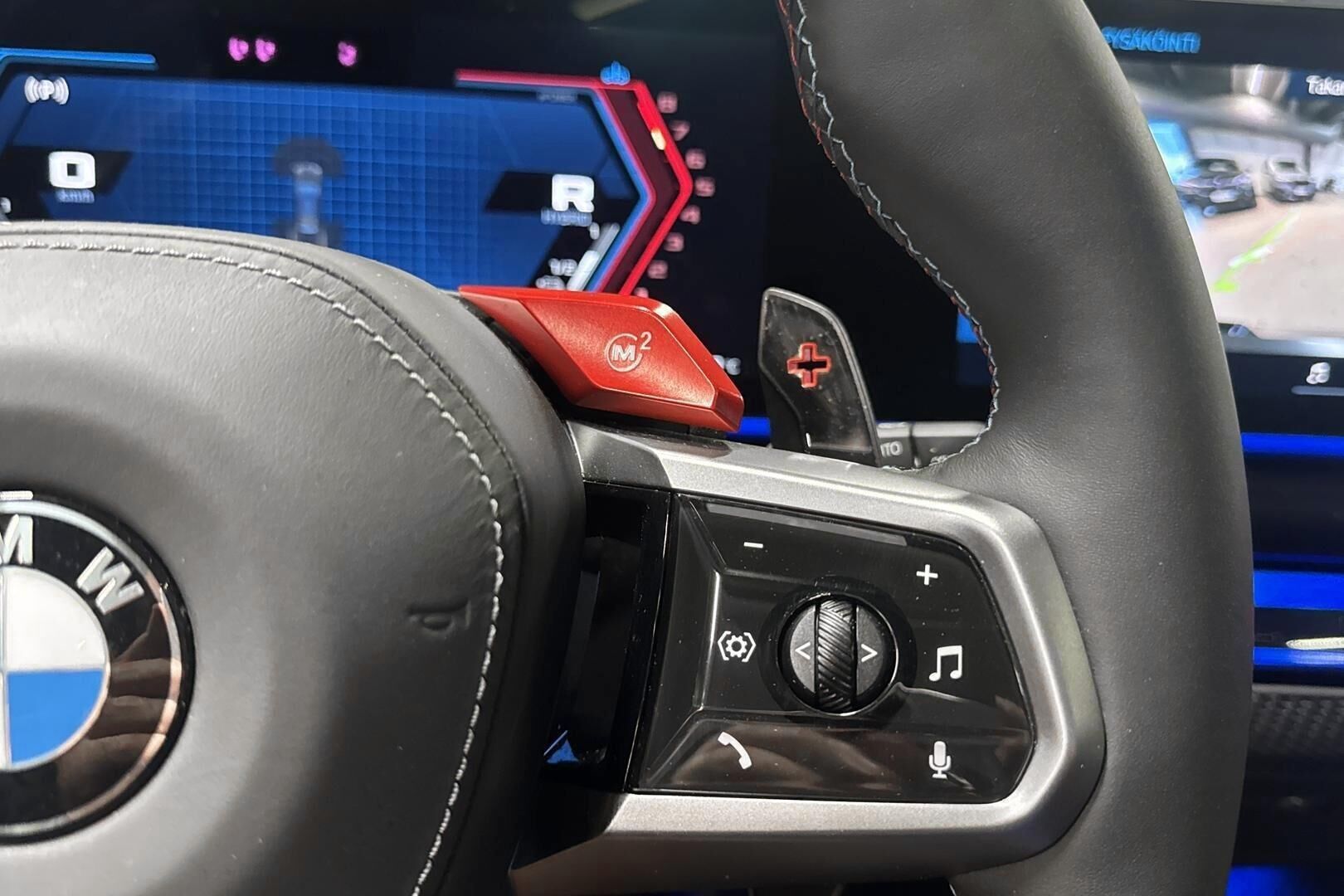 BMW M5 iso kuva 43