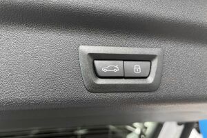 BMW iX1 esikatselu 13