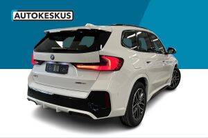 BMW iX1 esikatselu 4