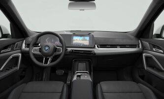 BMW iX1 esikatselu 2