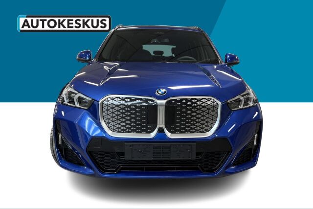 BMW iX1