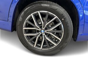 BMW iX1 esikatselu 12