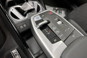 BMW iX1 esikatselu 22