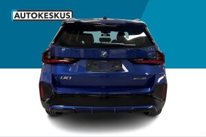 BMW iX1 esikatselu 5