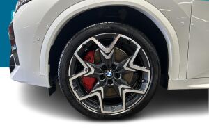 BMW iX2 esikatselu 12