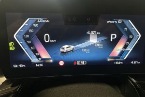 BMW iX2 esikatselu 13