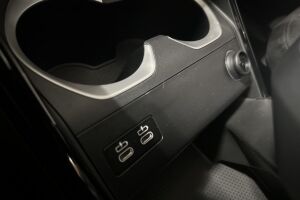 BMW iX2 esikatselu 19