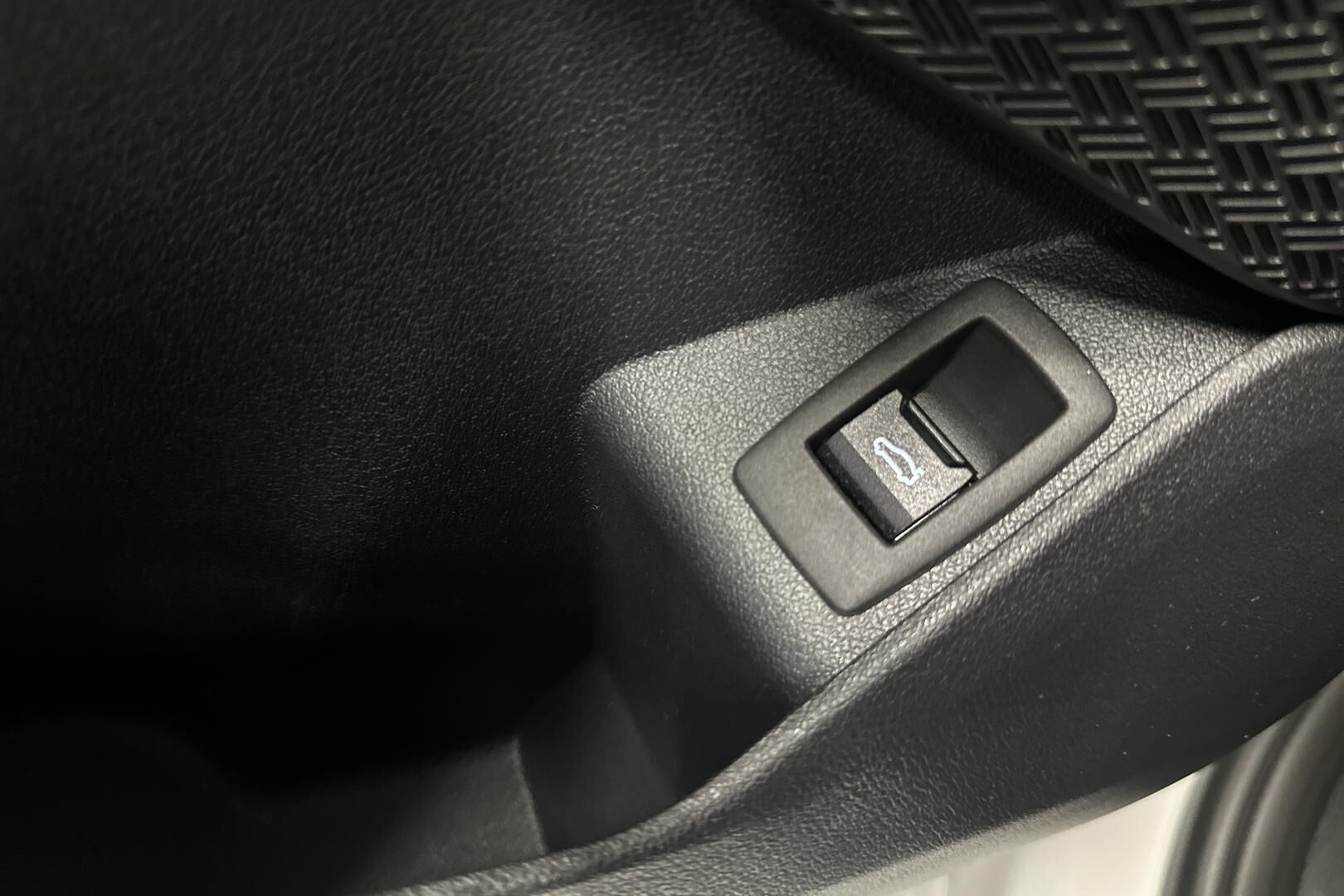 BMW iX2 iso kuva 26