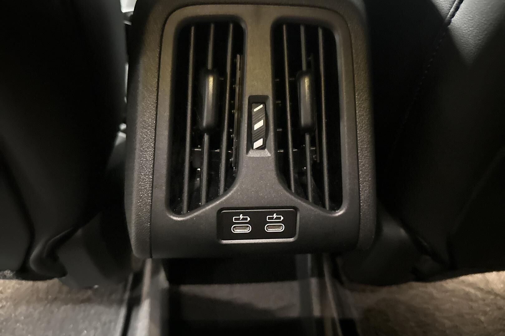 BMW iX2 iso kuva 28