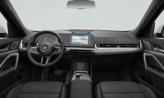 BMW iX1 esikatselu 2