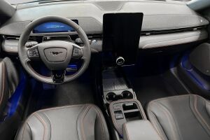 Ford Mustang Mach-E esikatselu 8