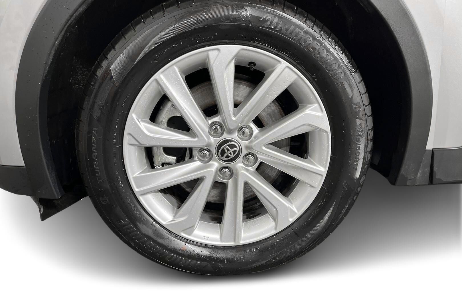 Toyota C-HR iso kuva 12