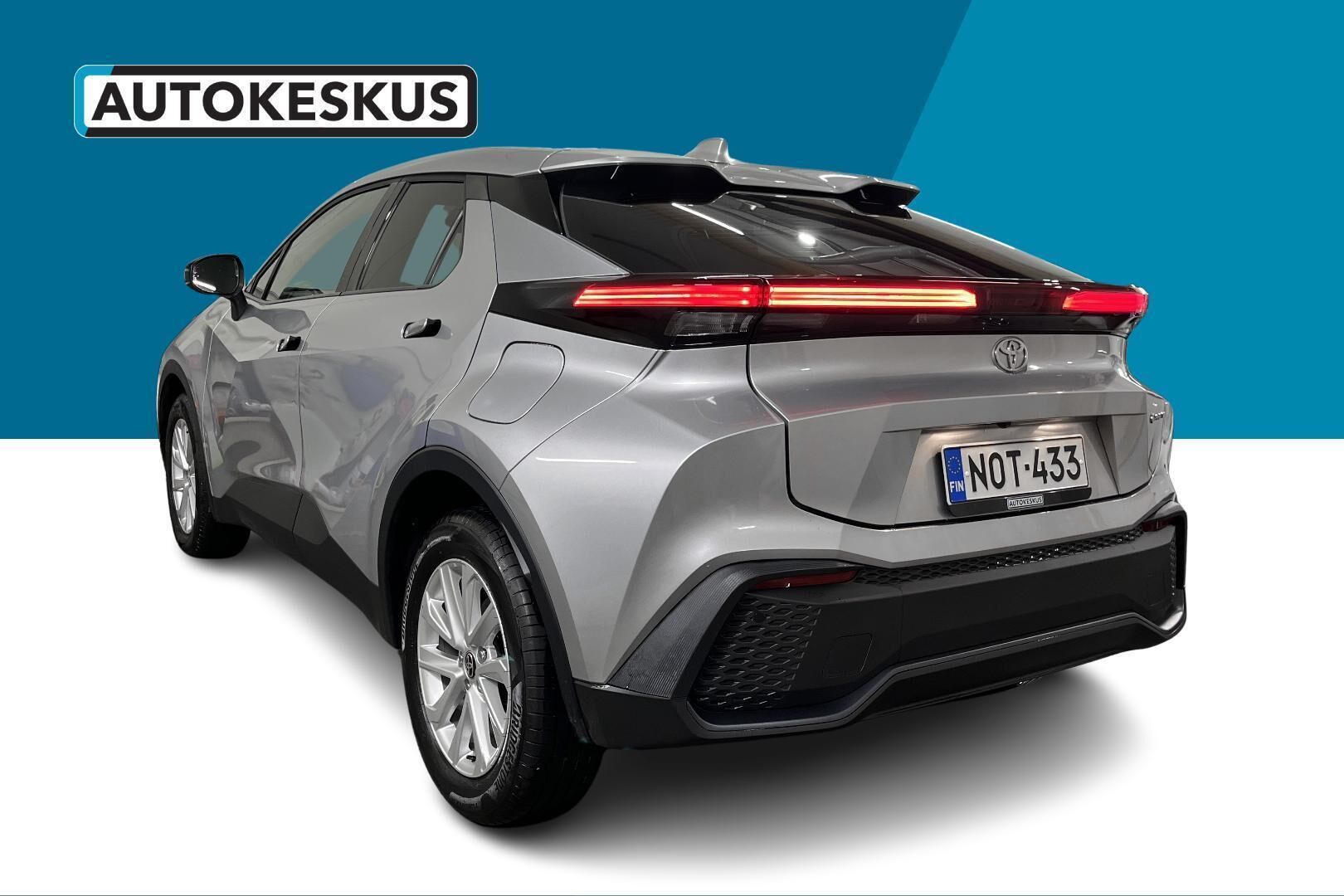 Toyota C-HR iso kuva 6