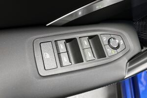 BMW iX1 esikatselu 19