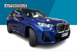 BMW iX1 esikatselu 13