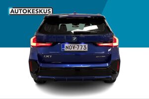 BMW iX1 esikatselu 3