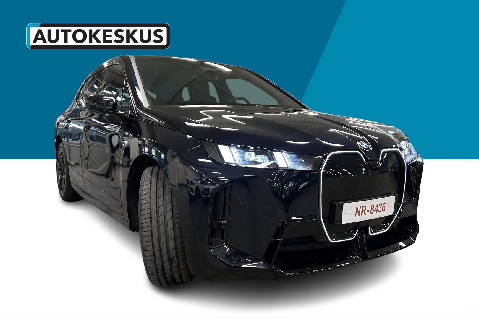 BMW iX iso kuva 1