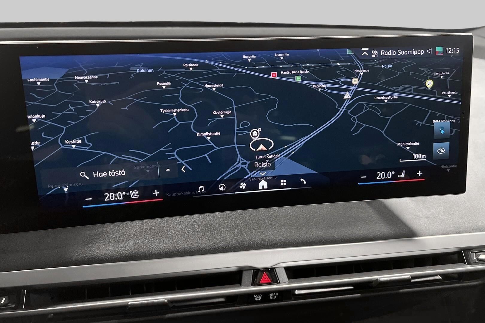 BMW iX iso kuva 11