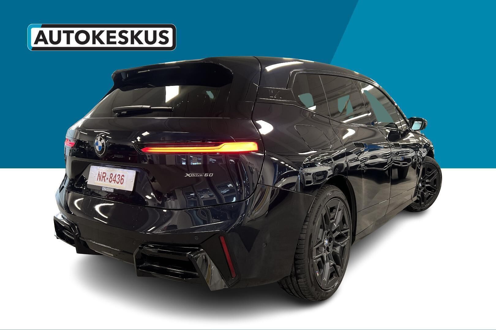 BMW iX iso kuva 16