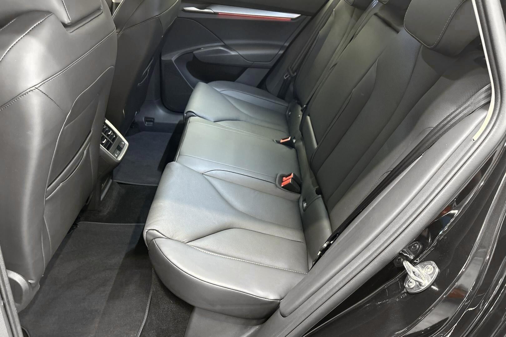 Skoda Enyaq iso kuva 9