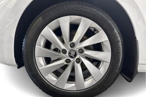 Skoda OCTAVIA COMBI esikatselu 12