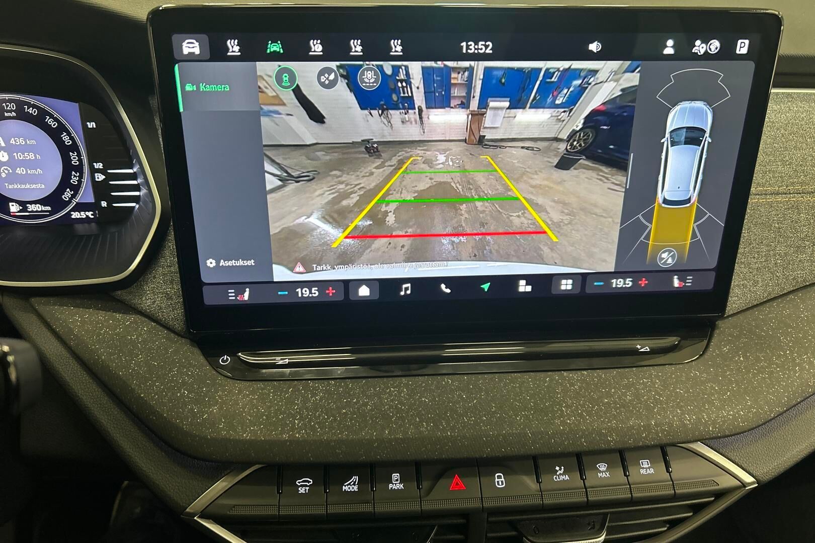 Skoda OCTAVIA COMBI iso kuva 17