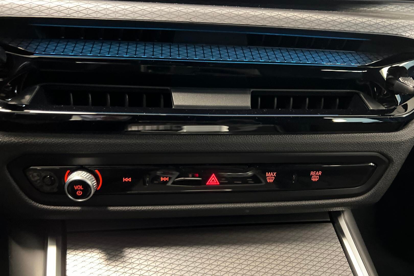 BMW 3-sarja iso kuva 15