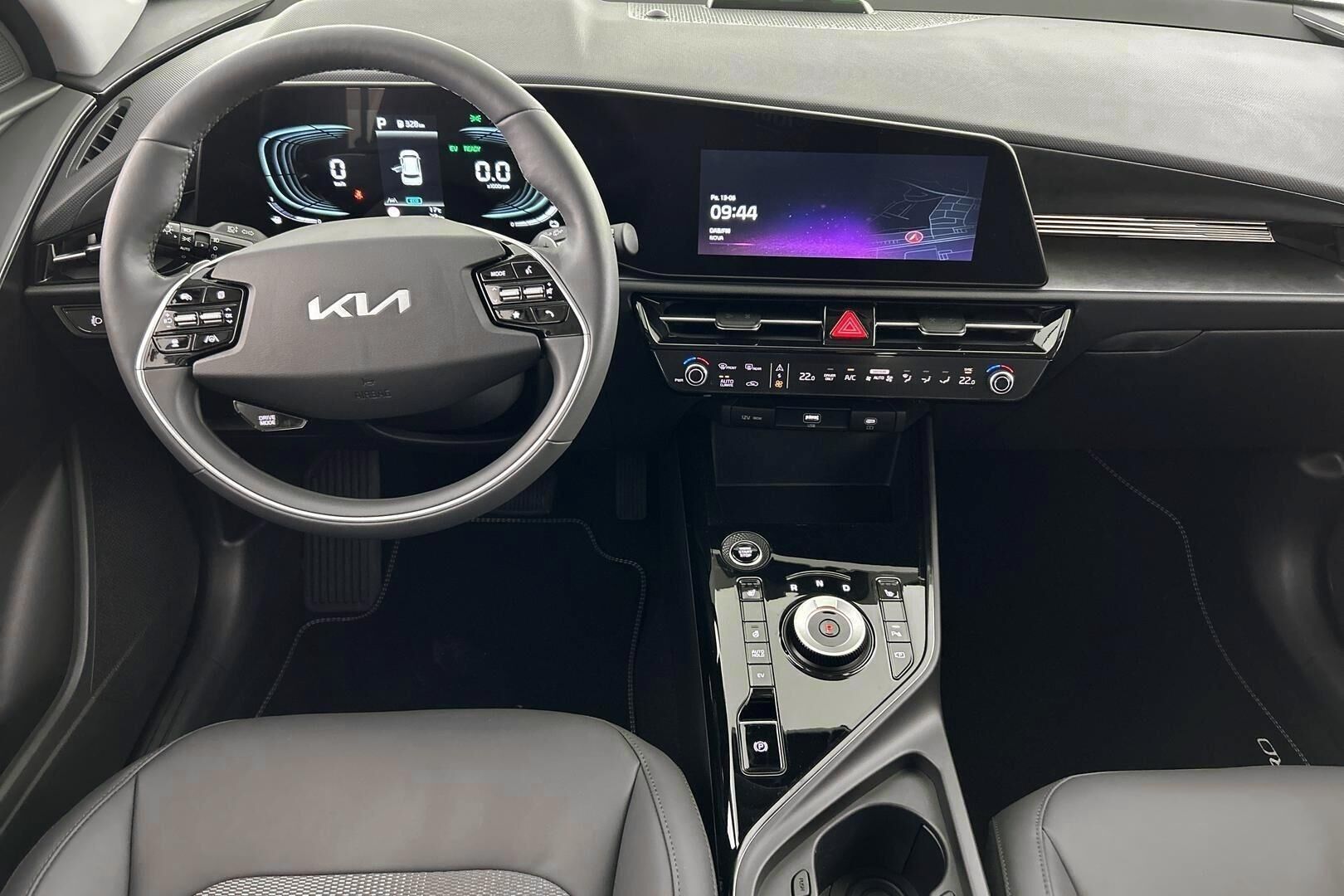 Kia Niro iso kuva 14