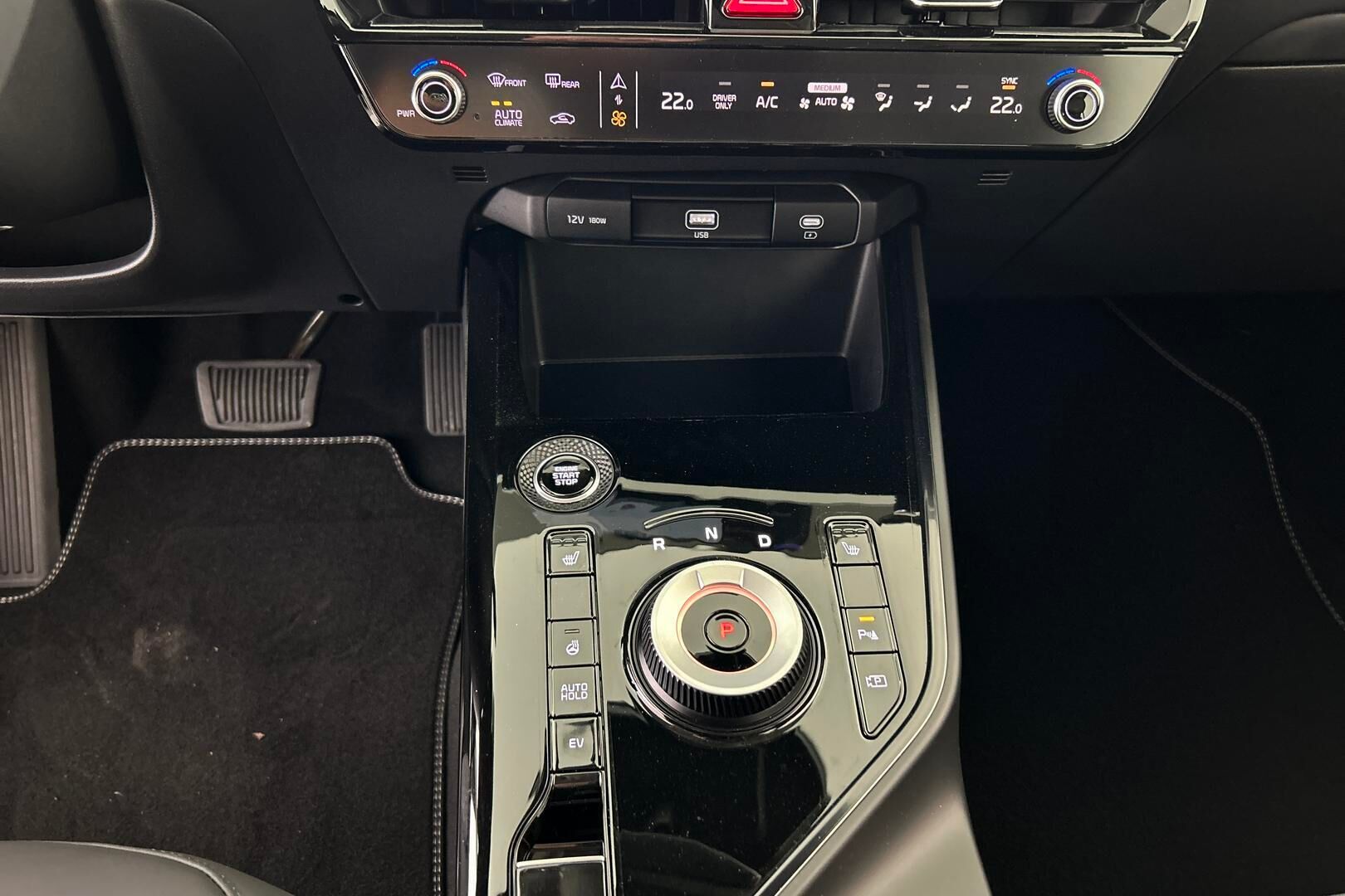 Kia Niro iso kuva 21
