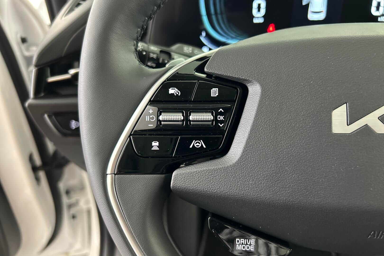 Kia Niro iso kuva 23