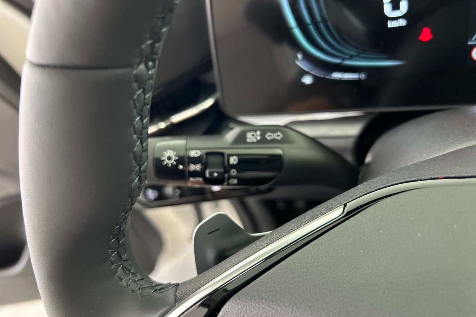 Kia Niro iso kuva 25