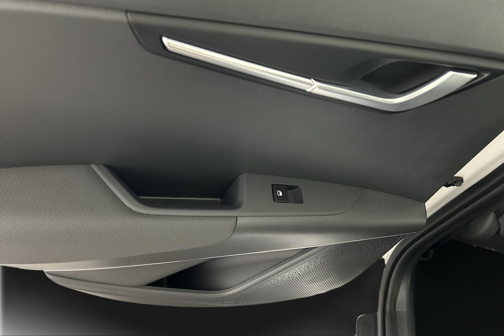 Kia Niro iso kuva 29