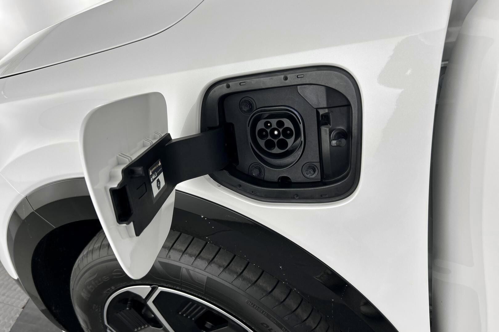 Kia Niro iso kuva 32
