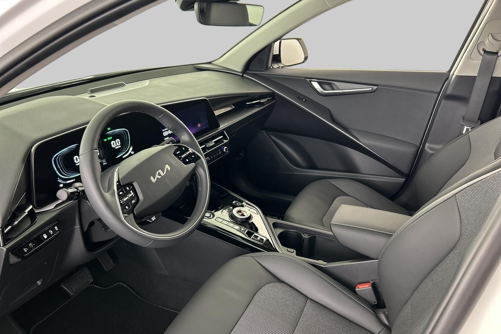 Kia Niro iso kuva 8