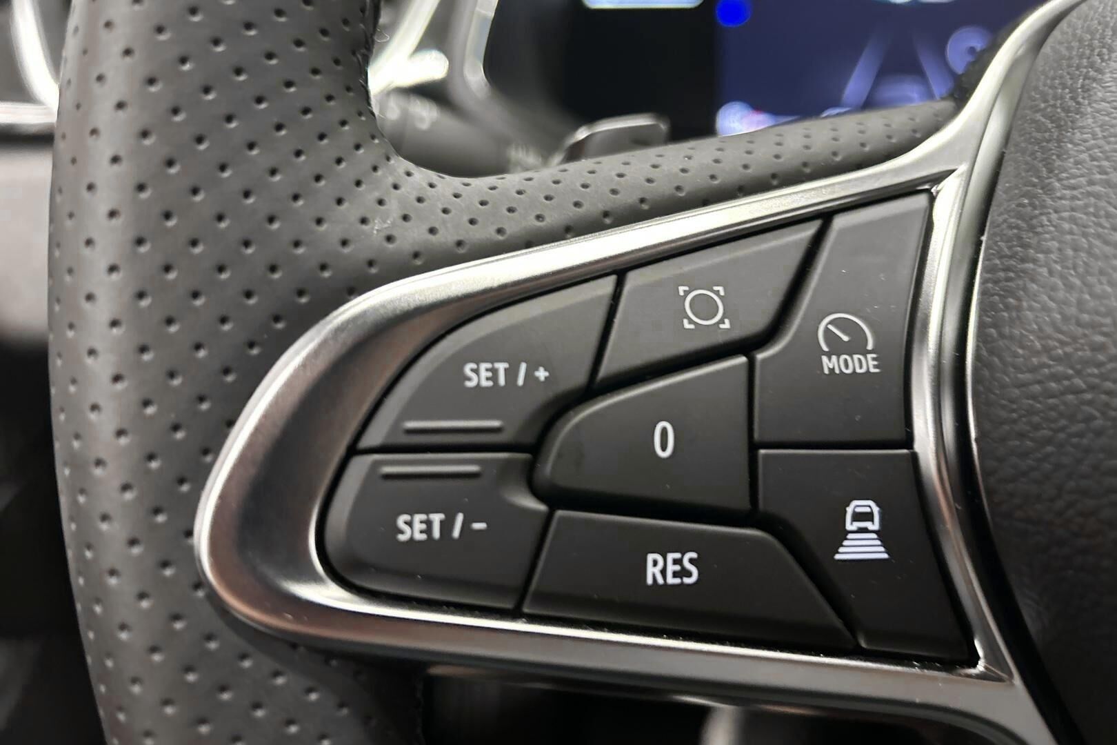 Mitsubishi ASX iso kuva 14