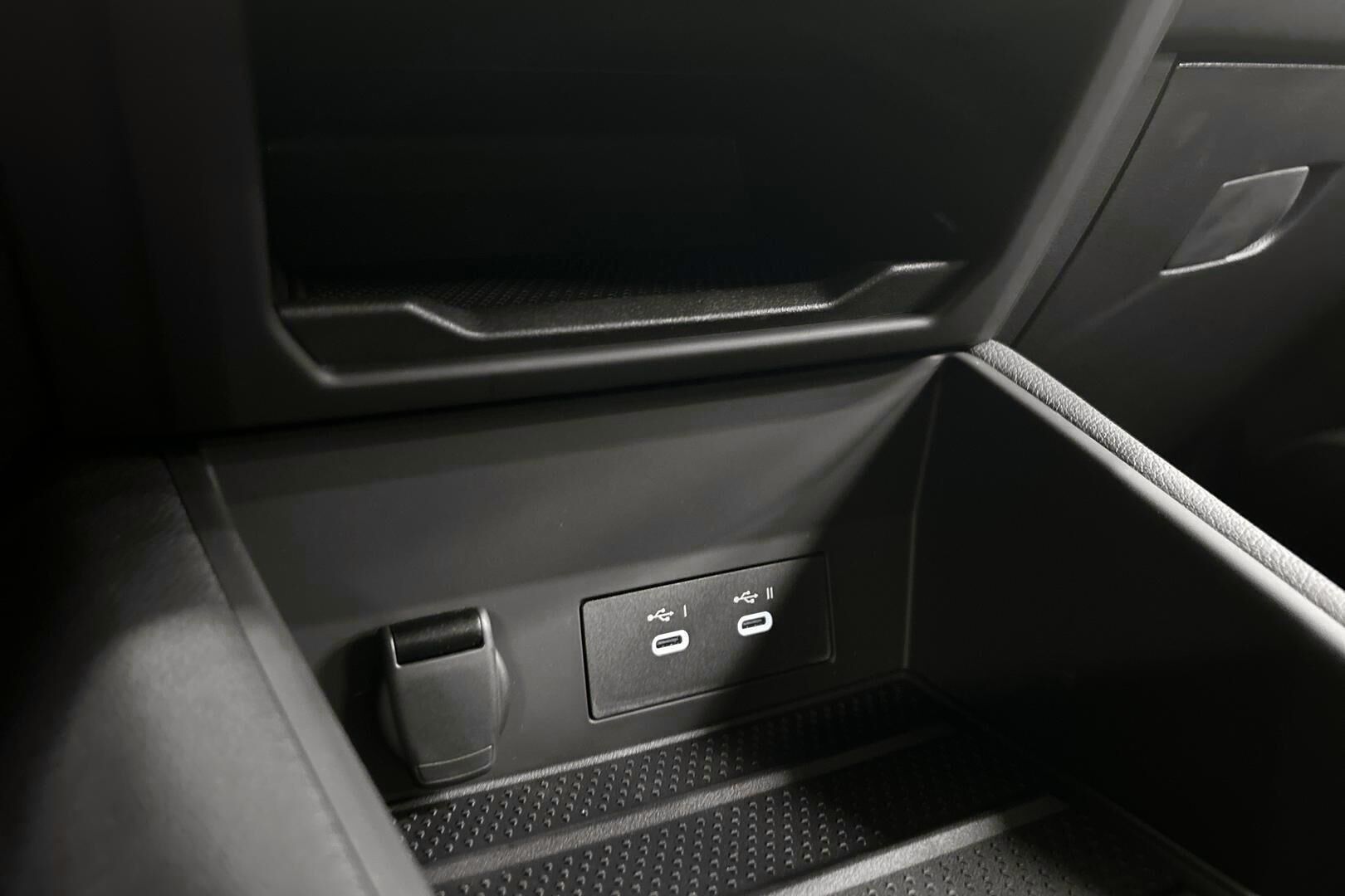 Mitsubishi ASX iso kuva 18