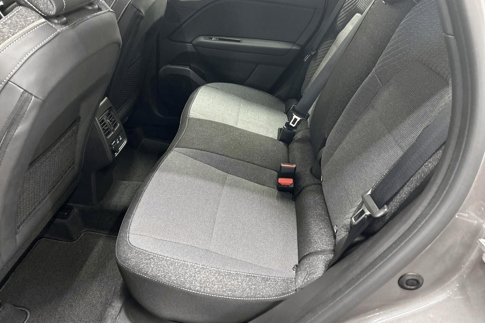 Mitsubishi ASX iso kuva 9