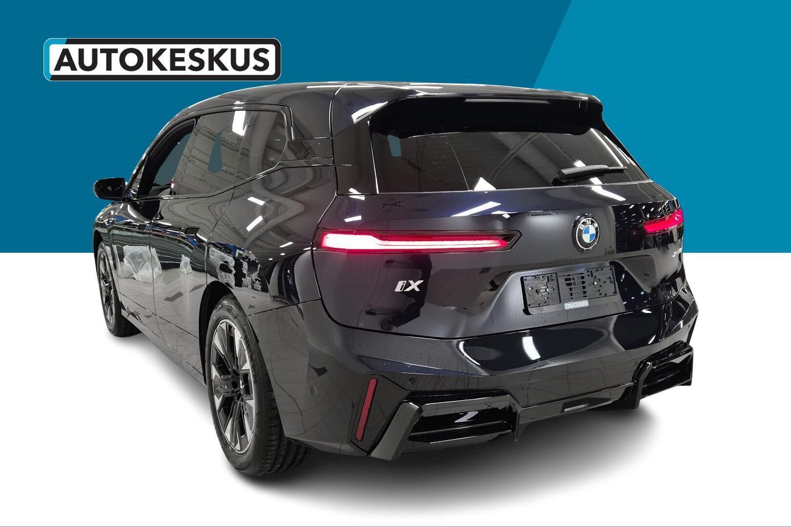 BMW iX iso kuva 14