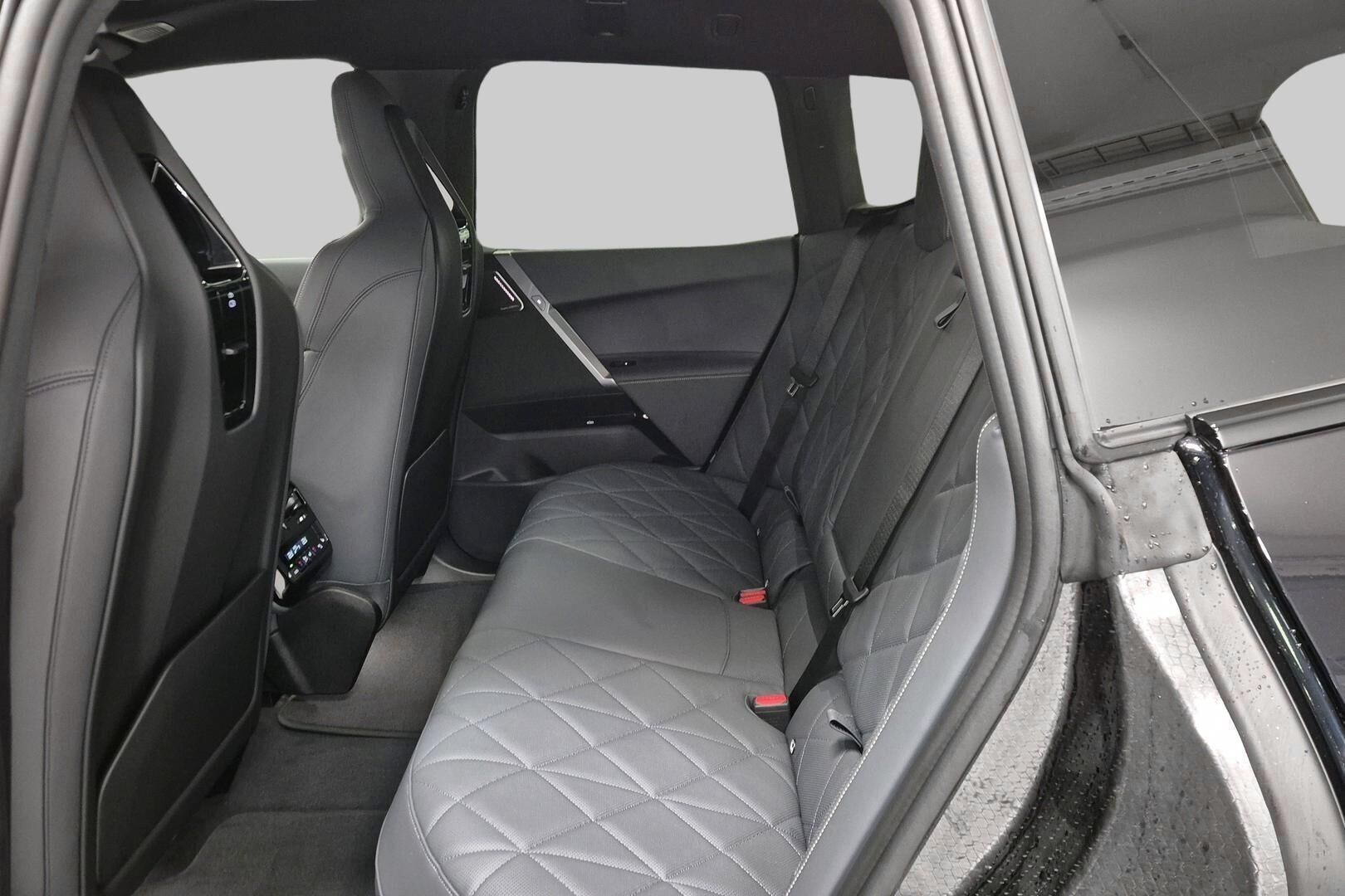 BMW iX iso kuva 5