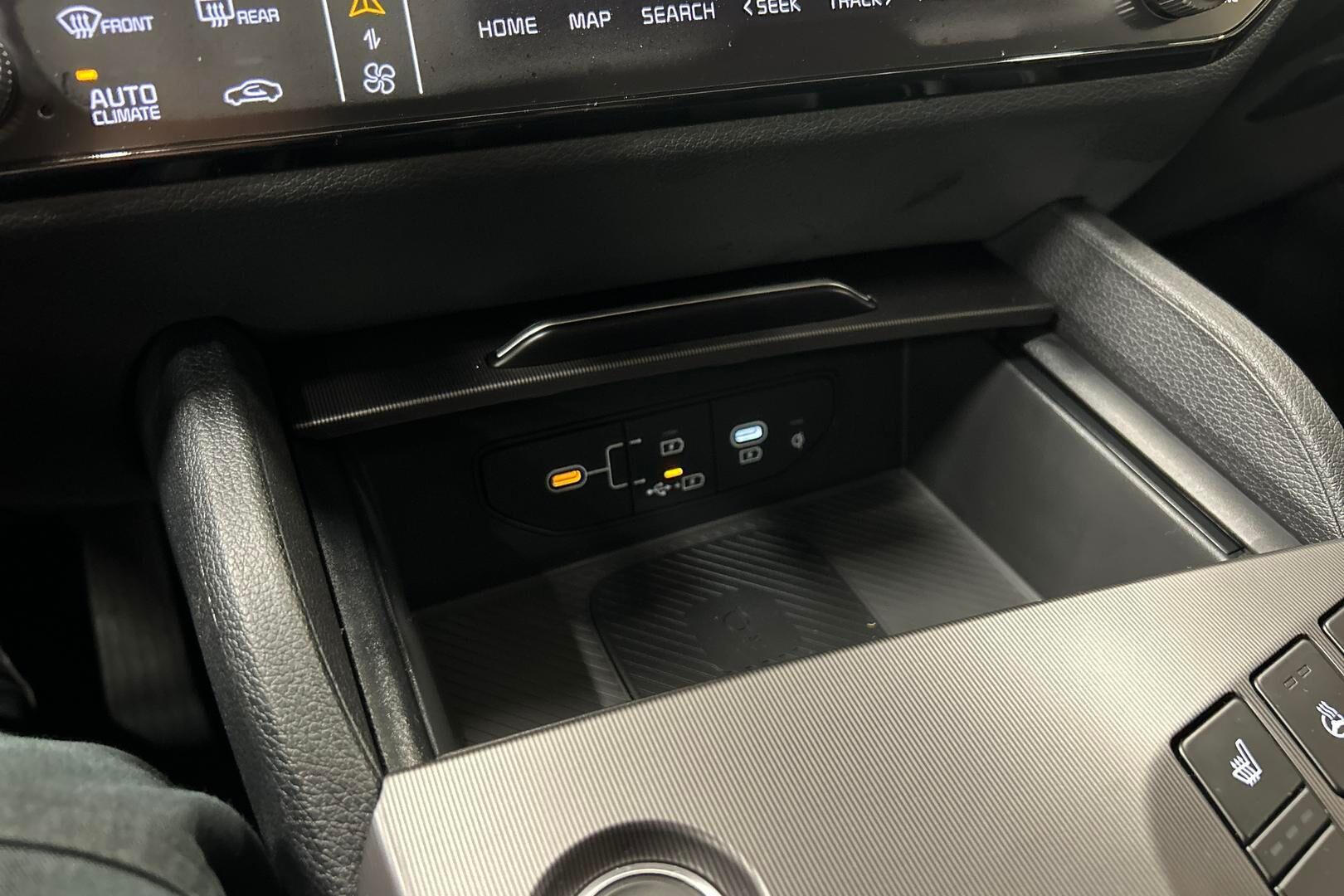 Kia Sportage iso kuva 15