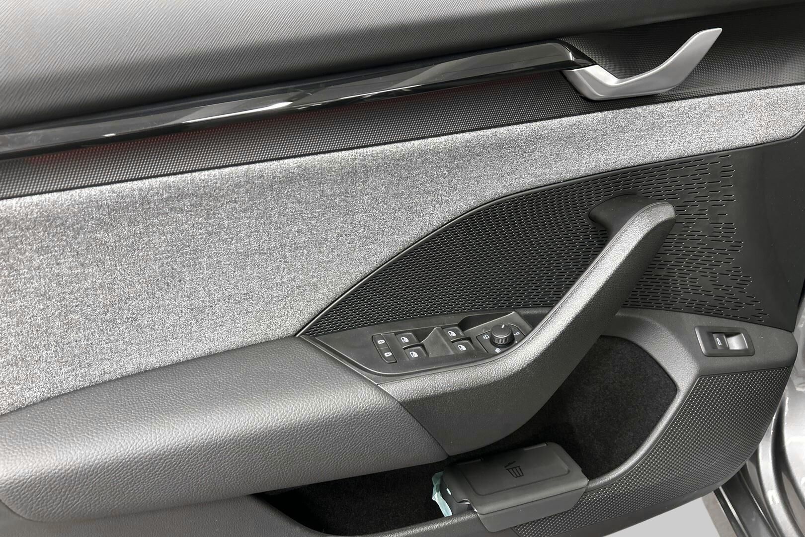 Skoda Octavia iso kuva 18