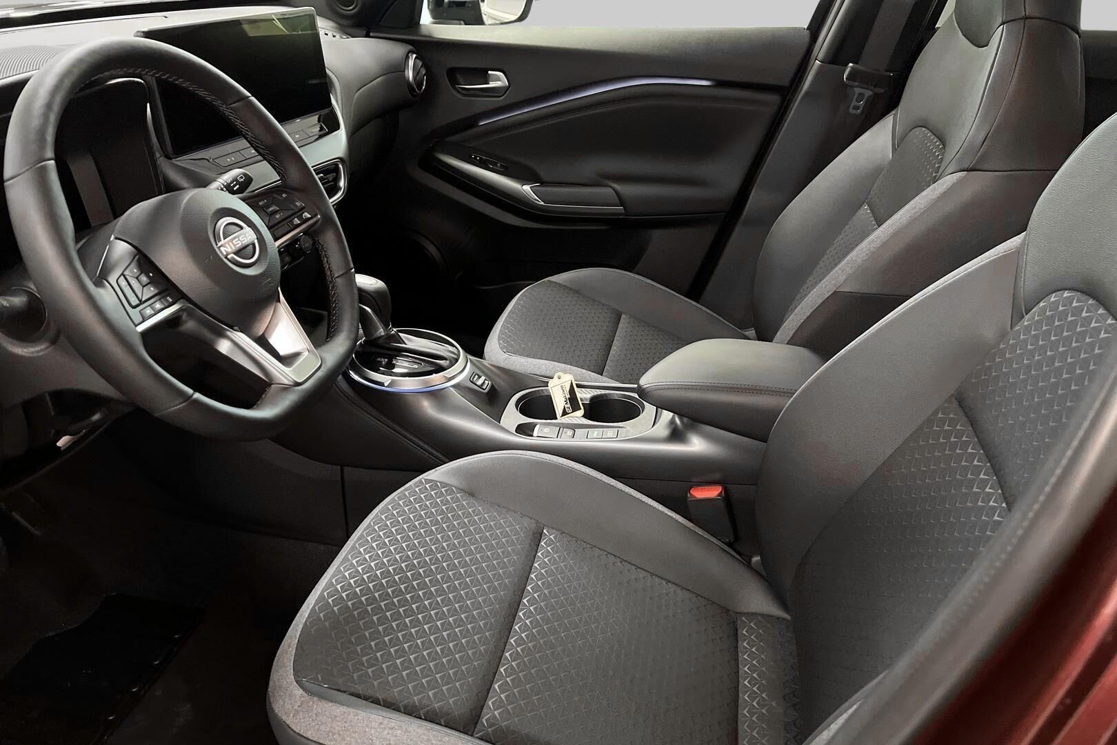 Nissan Juke iso kuva 8