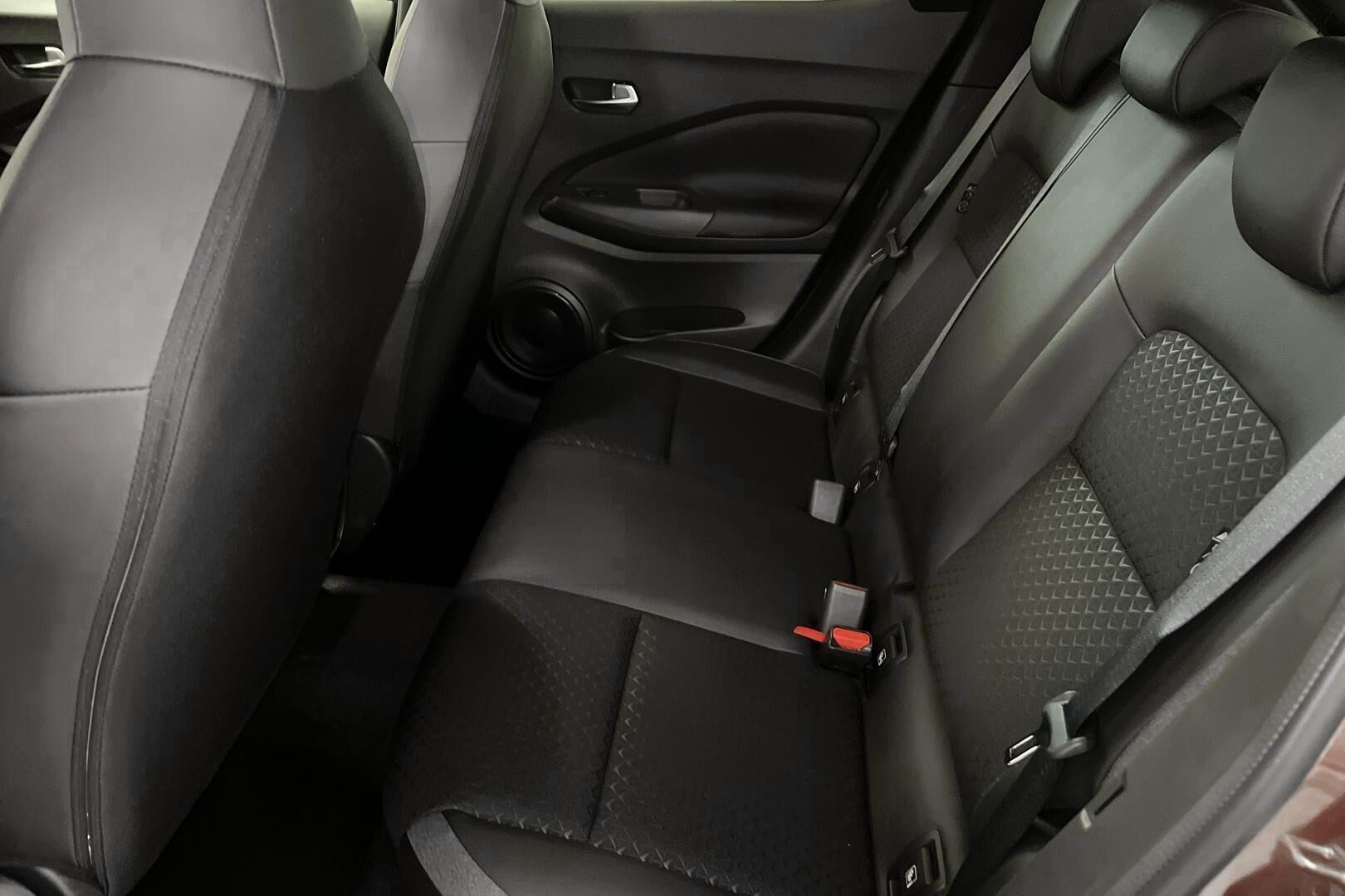 Nissan Juke iso kuva 9