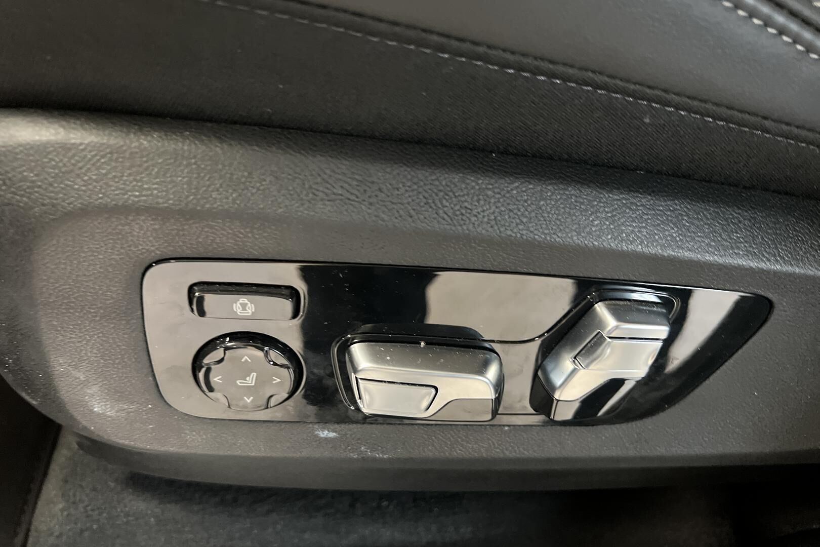 BMW X5 iso kuva 13