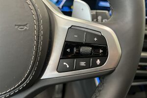 BMW X5 esikatselu 26